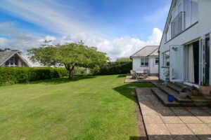 Grassed garden to the rear of Curlews
