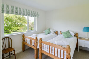 Twin bedroom at Curlews