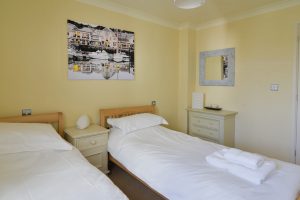 Twin single bedroom at Apartment 5 Greenwaves