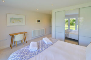 Ground floor Superking ensuite bedroom at Blue Seas