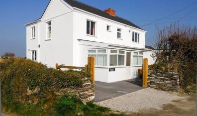 Front exterior view of Carnavis Cottage
