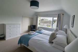Twin bedroom on first floor at Herongate