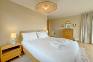 King size ground floor room at Aquataine Lodge