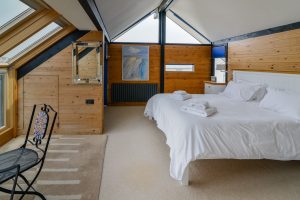 First floor superking sized bedroom at Morvoren