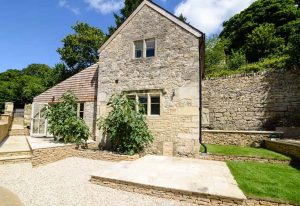 Front exterior of Pensile House Cottage