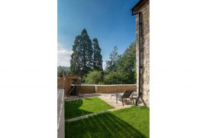 Grassed garden area at Pensile House Cottage