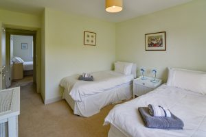 Twin bedroom on the first floor at Wispa