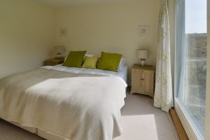 Ground floor ensuite superking bedroom at Sunset