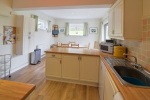 Kitchen and dining area at Wings