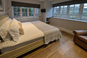 King sized bedroom at The Studio at Pensile House