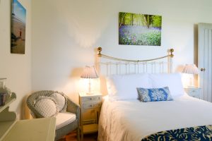 King sized bedroom at Church House