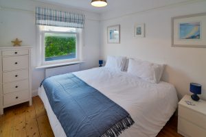 Ground floor twin bedroom with option of Super king at Lowena