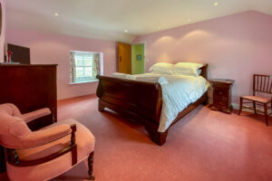 Kingsize bedroom at Treburrick Farm House