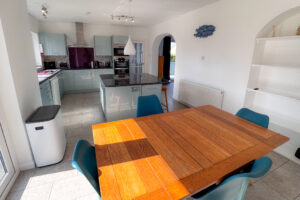 The kitchen and breakfast room at Tristan.