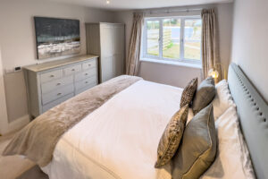King sized bedroom on the ground floor at No 1 Treglos Gardens
