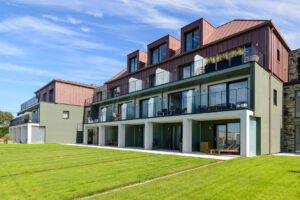 Exterior view to seaward side of the apartment block at Quiescence